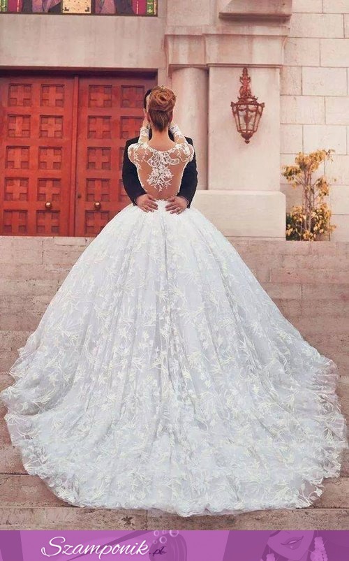 Ślubna suknia, niesamowita